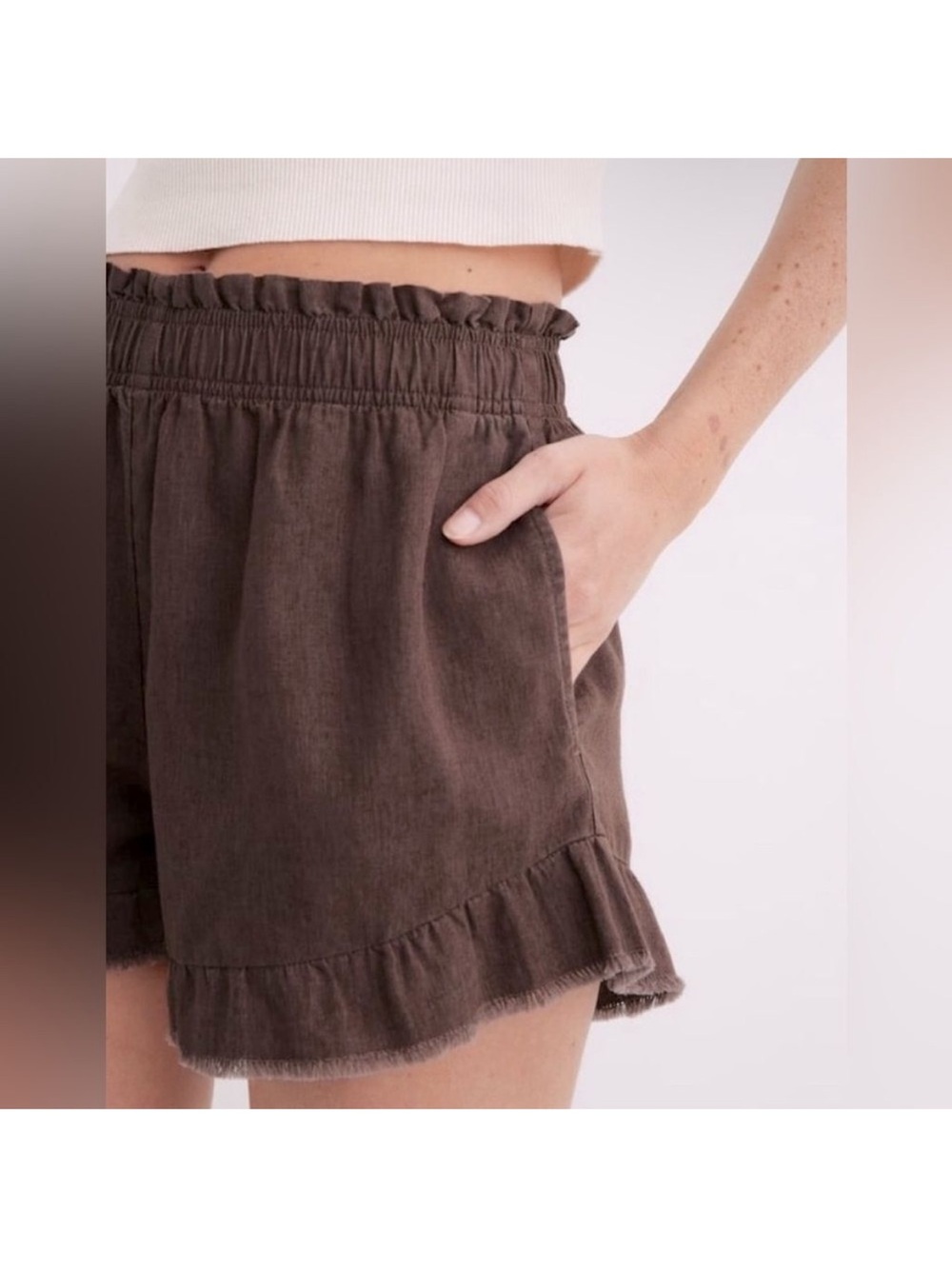 Aerie linen blend ruffle hem pull on brown shorts size small